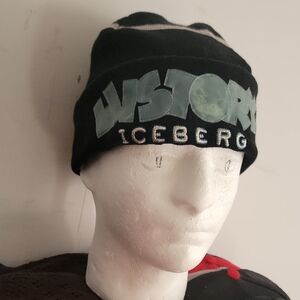 Vintage Iceberg Black Beanie with Bold Logo